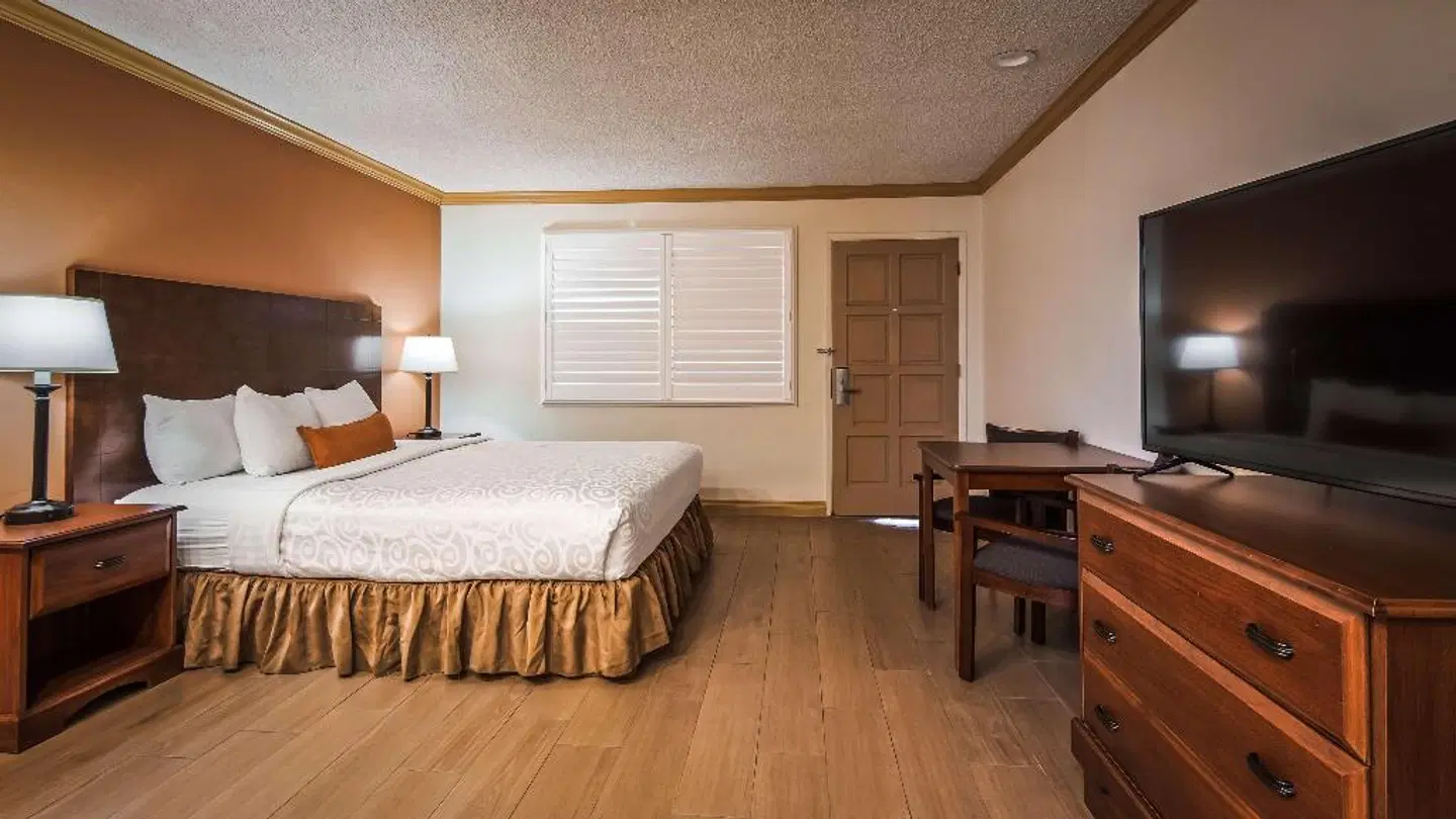 Best Western Plus Inn ROOM_EXAMPLE