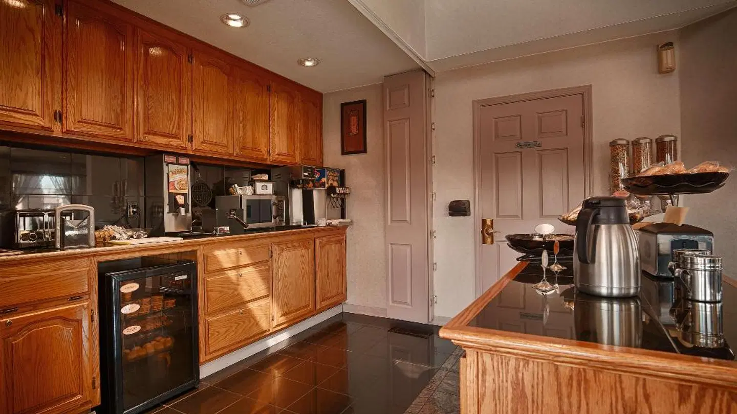 Best Western Plus Inn ROOM_EXAMPLE