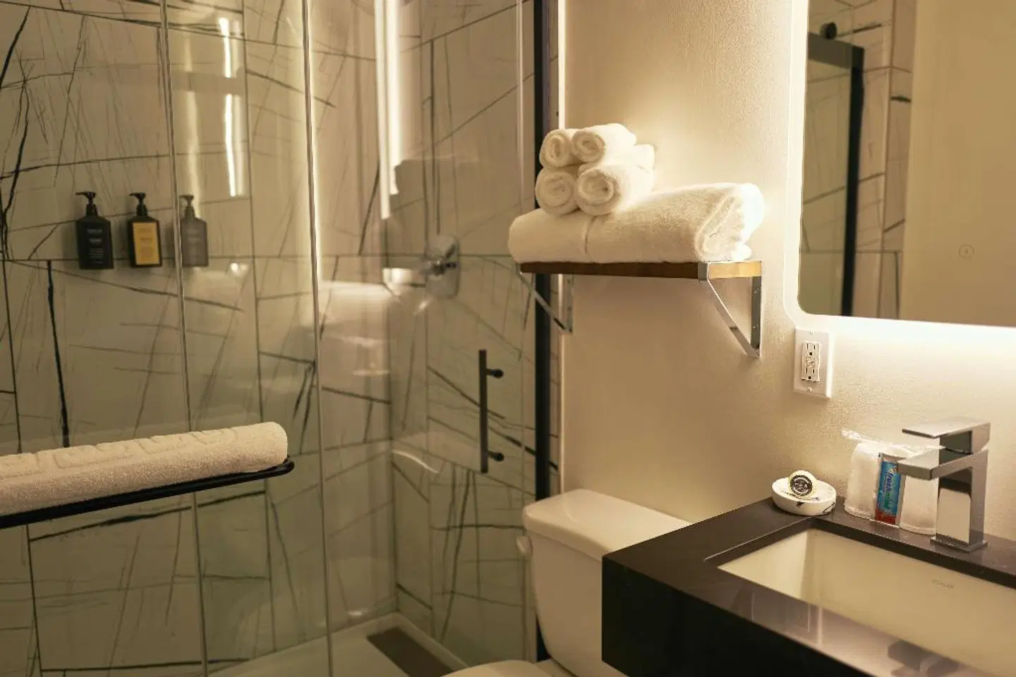 Hotel Julian Badezimmer