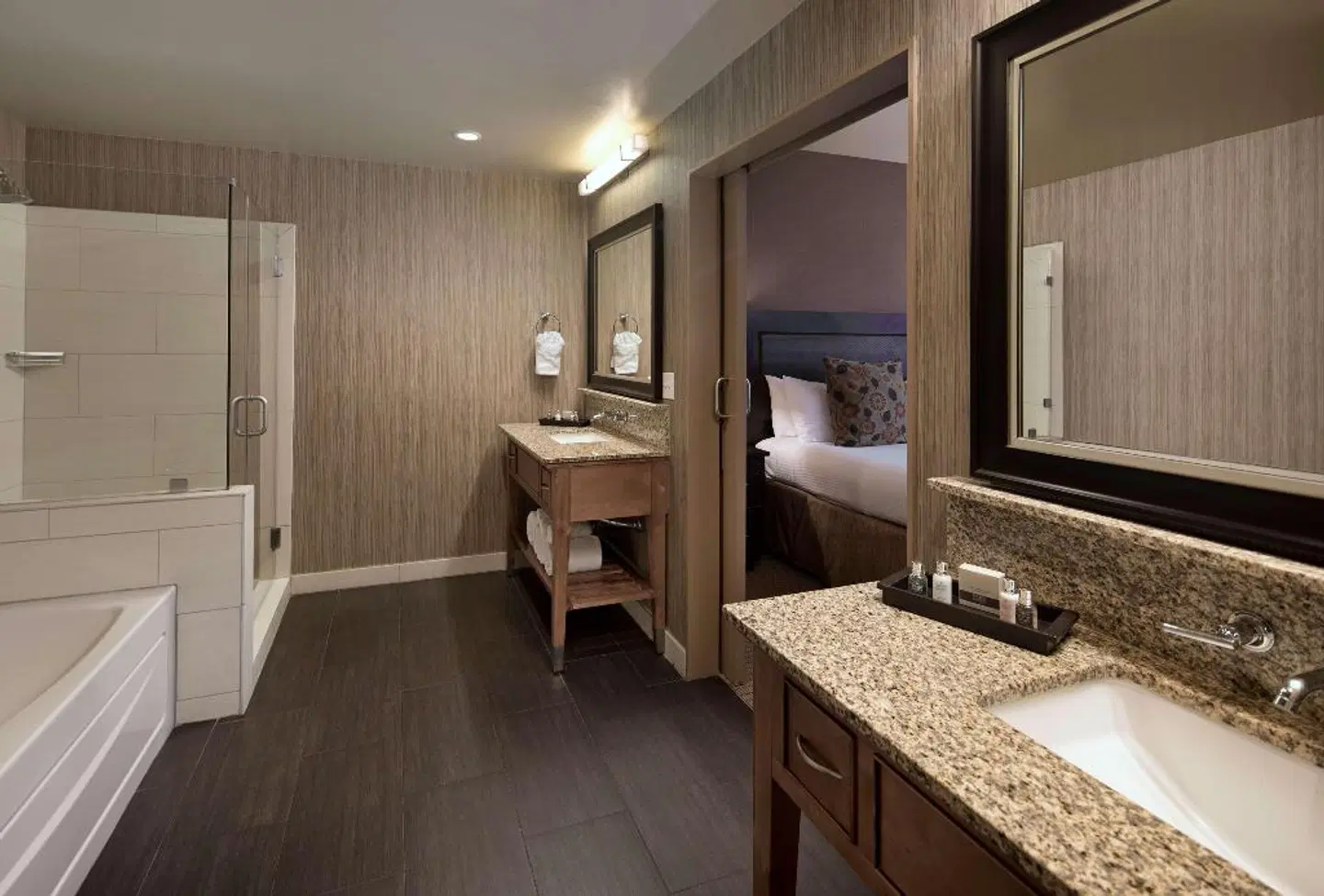 Jamaica Bay Inn ROOM_EXAMPLE