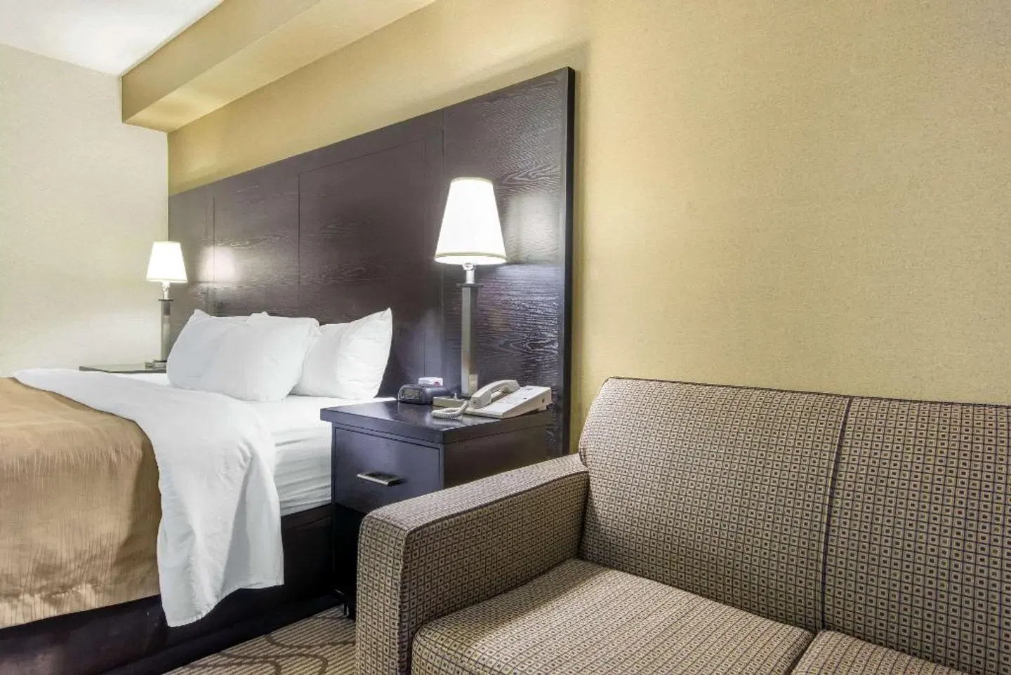 Comfort Inn North Bay ROOM_EXAMPLE