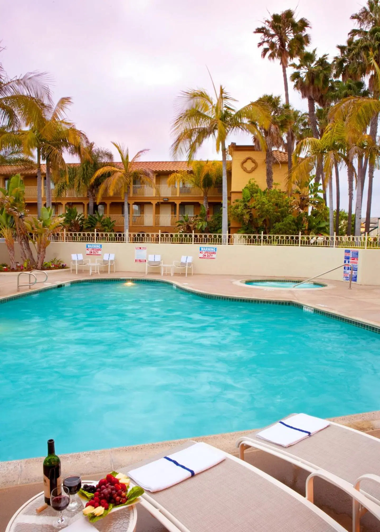 Wyndham Garden San Diego OUTDOOR_POOL