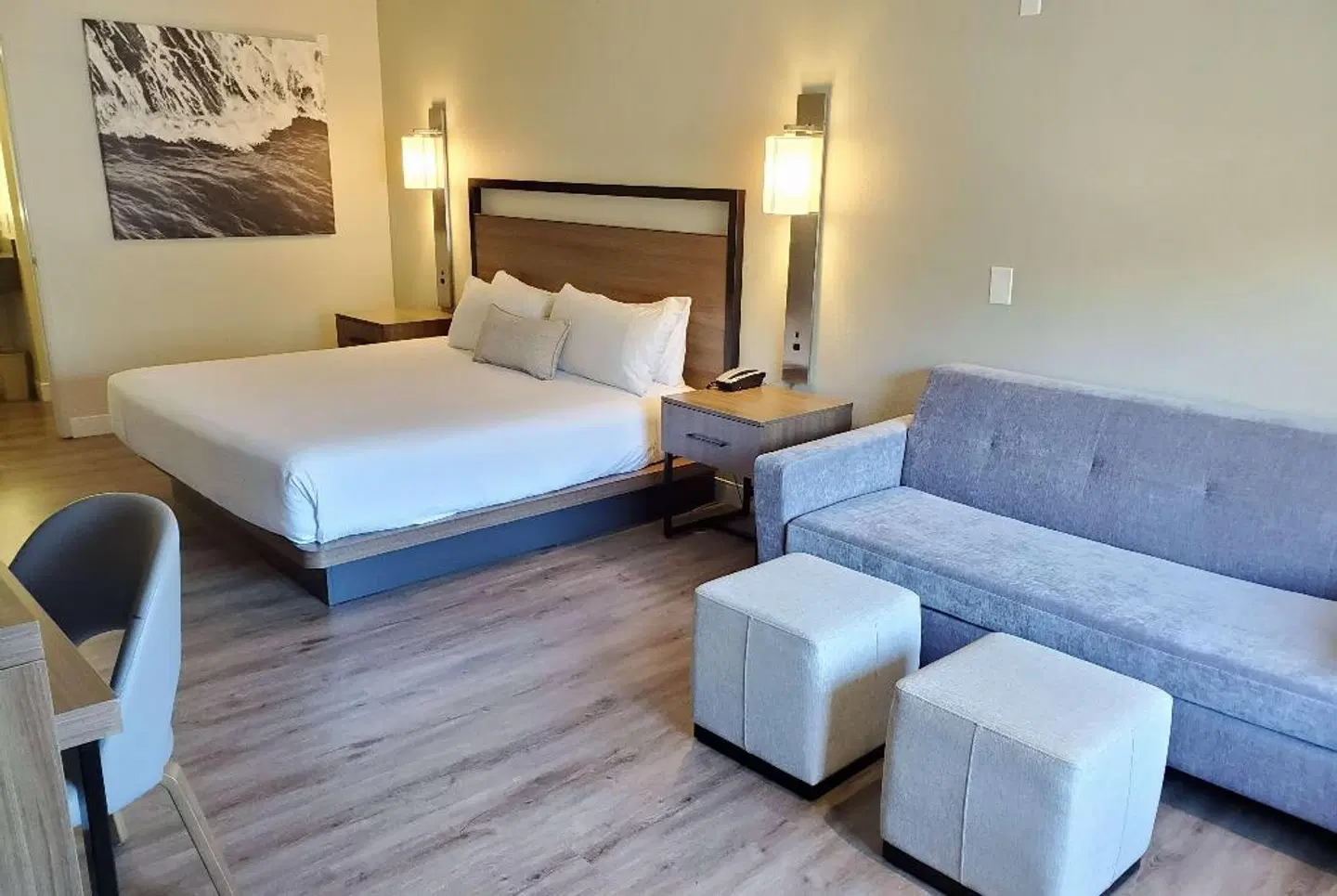 Wyndham Garden San Diego ROOM_EXAMPLE