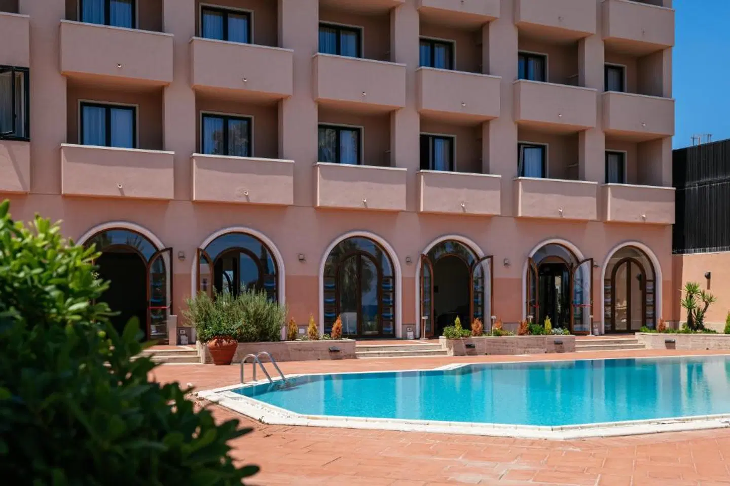 Palm Beach Club EXTERIOR