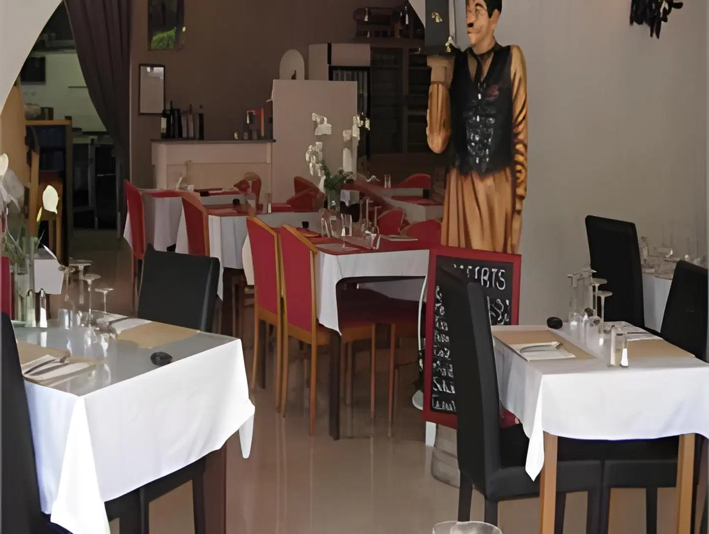 Atoll Hotel Restaurant