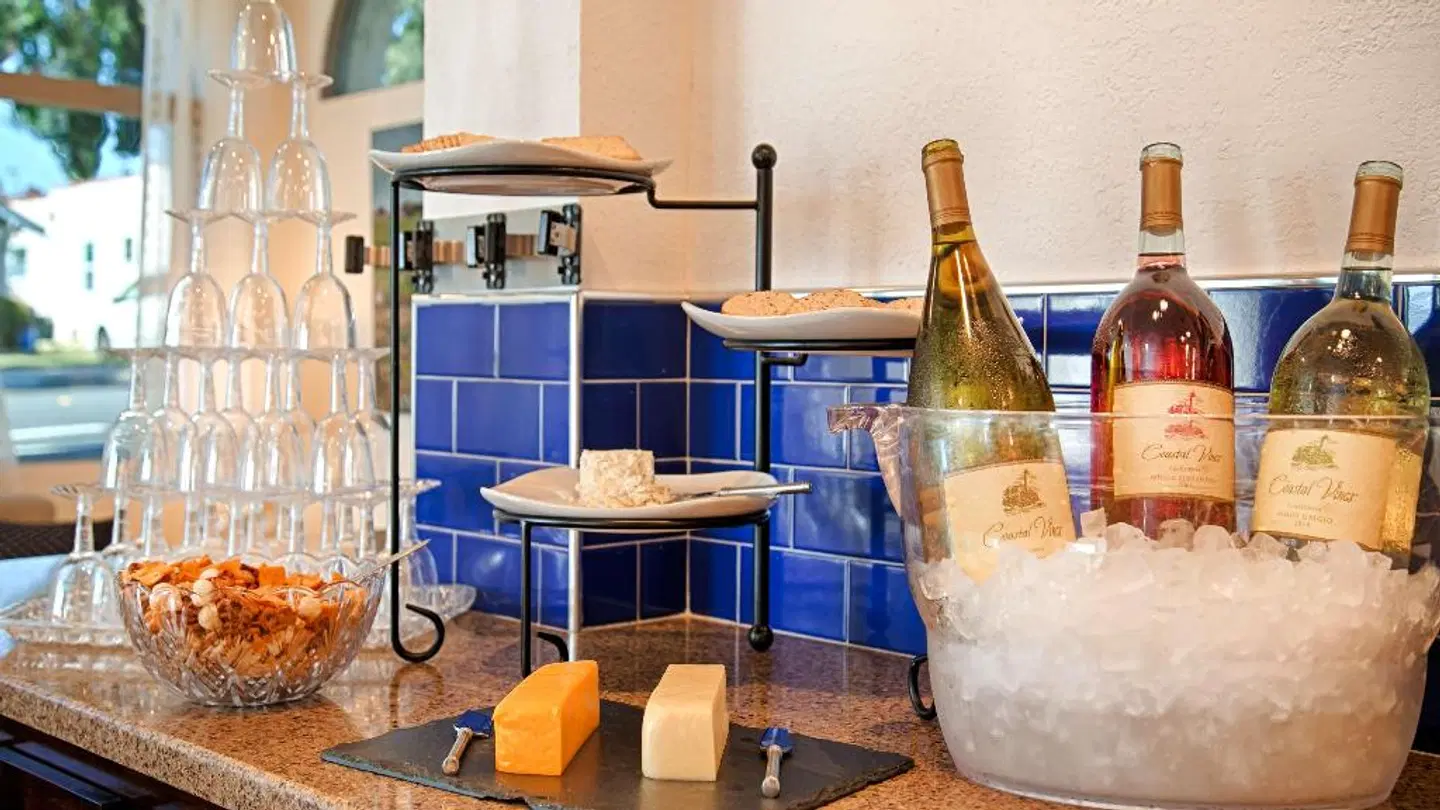 Best Western Plus San Marcos Inn Bar