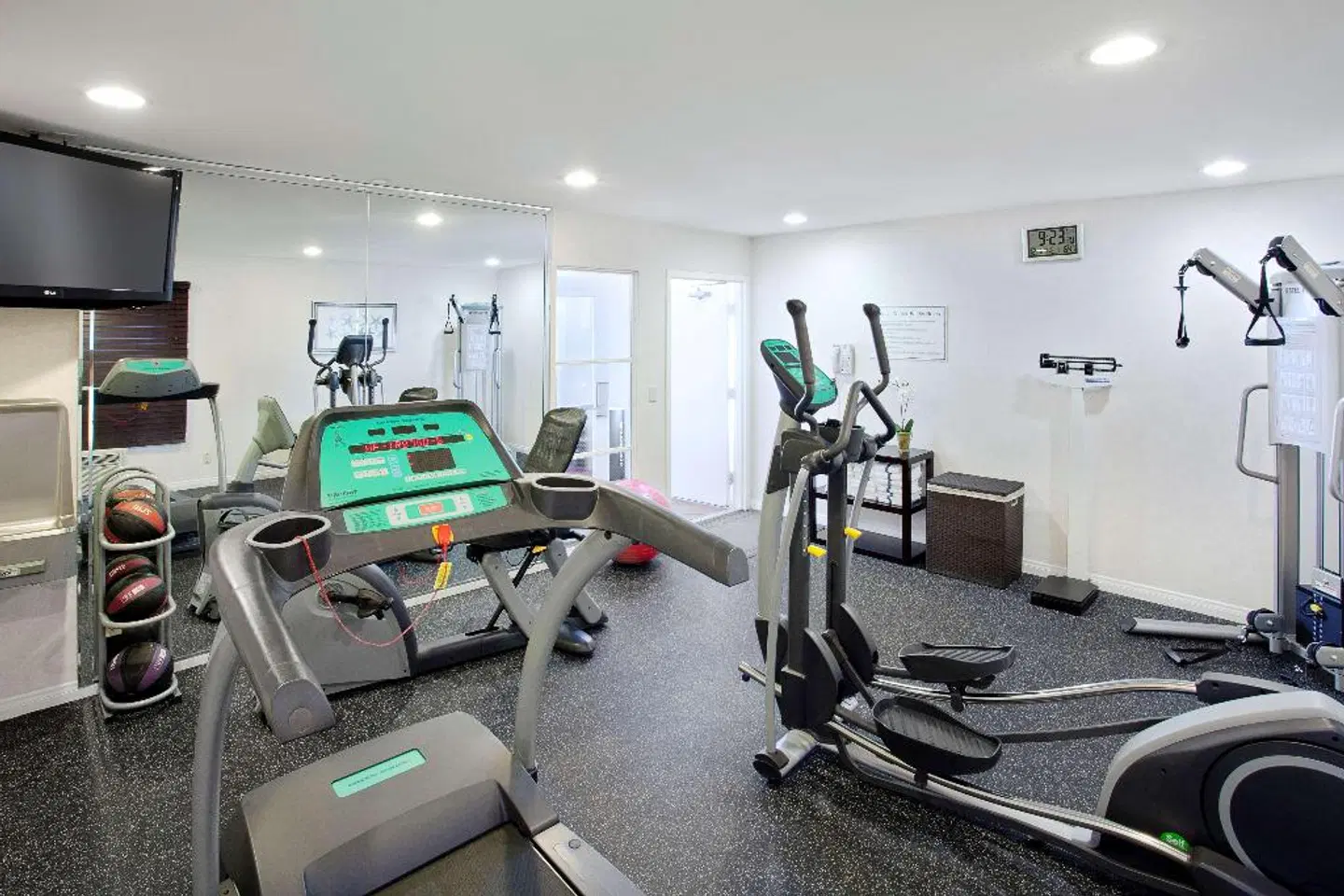 Best Western Plus Marina Shores Hotel - Dana Point SPORTS_AND_LEISURE