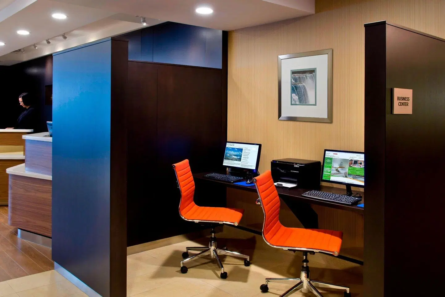 Courtyard by Marriott Niagara Falls Bar