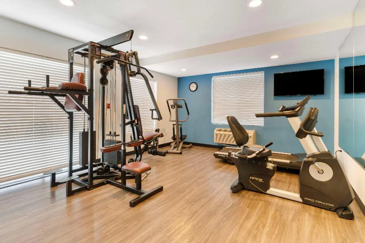 Best Western Visalia Hotel SPORTS_AND_LEISURE