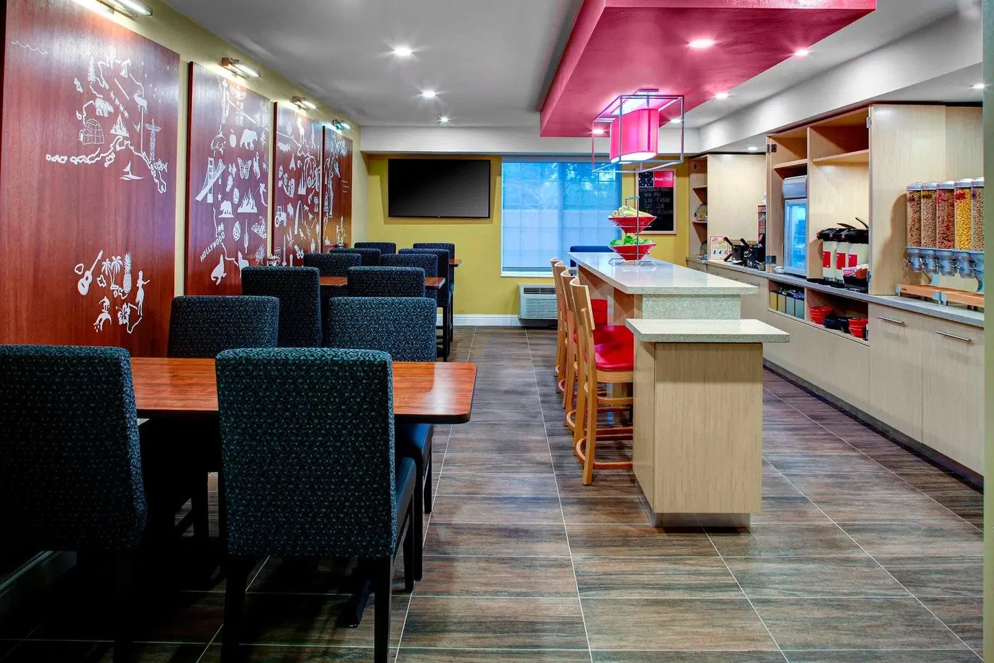 TownePlace Suites by Marriott Fresno Bar