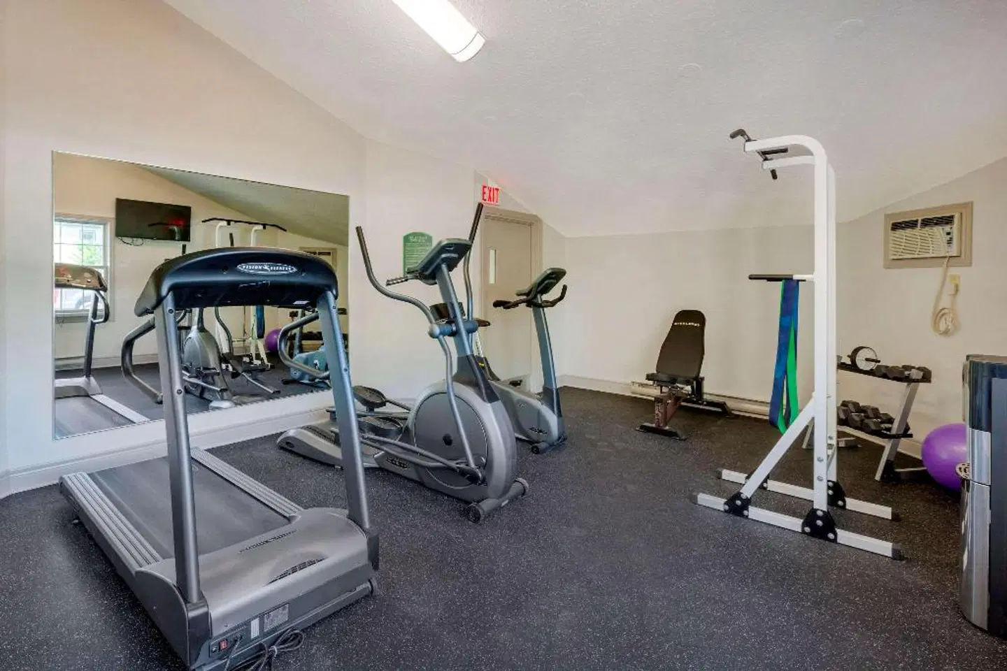 Comfort Inn & Suites Thousand Islands Harbour District SPORTS_AND_LEISURE