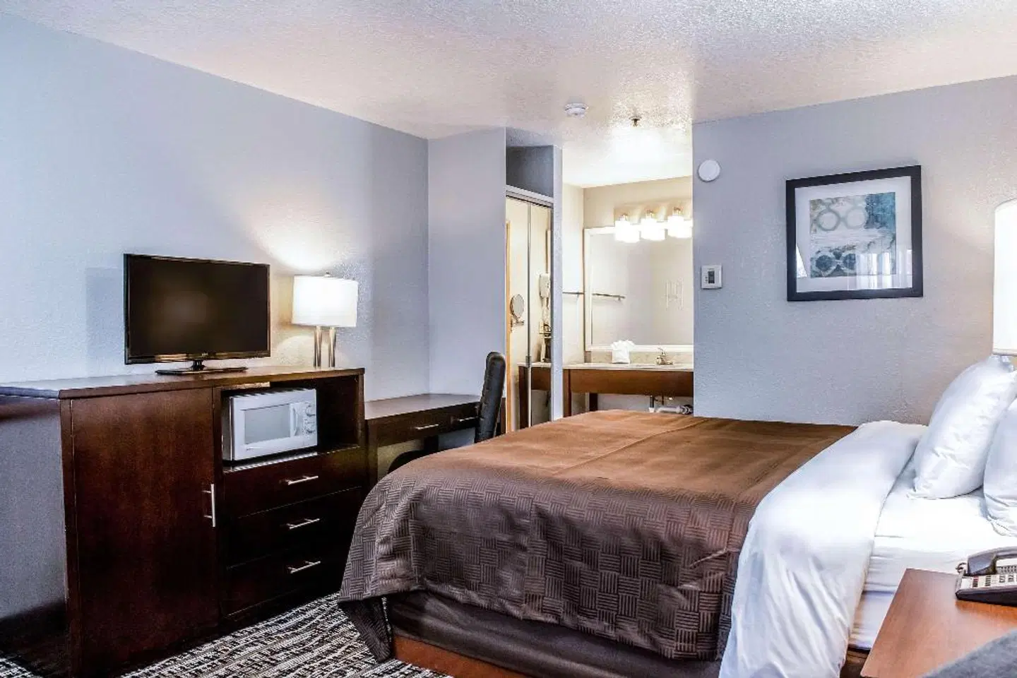 Clarion Hotel By Humboldt Bay ROOM_EXAMPLE