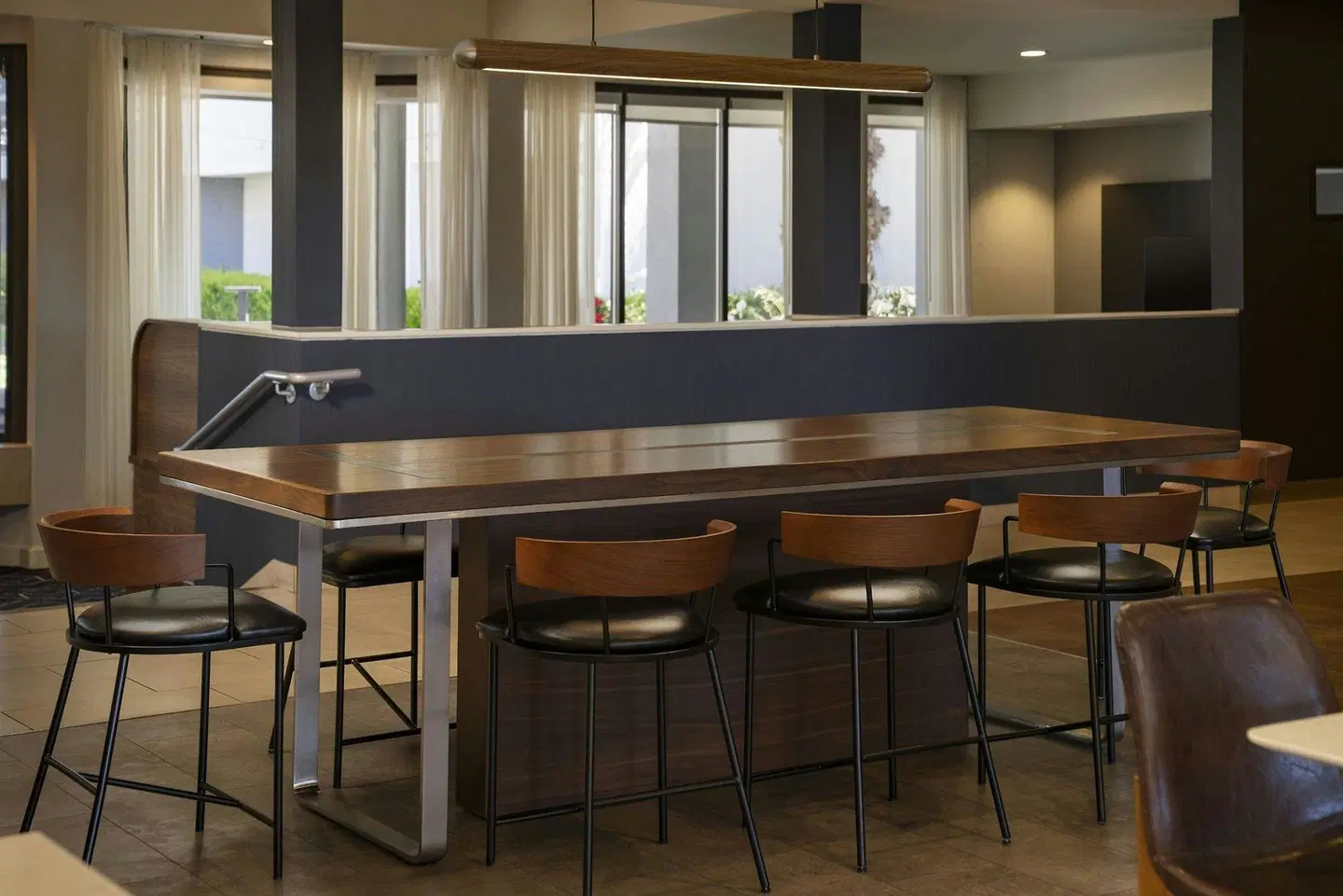 Courtyard by Marriott Fresno Bar