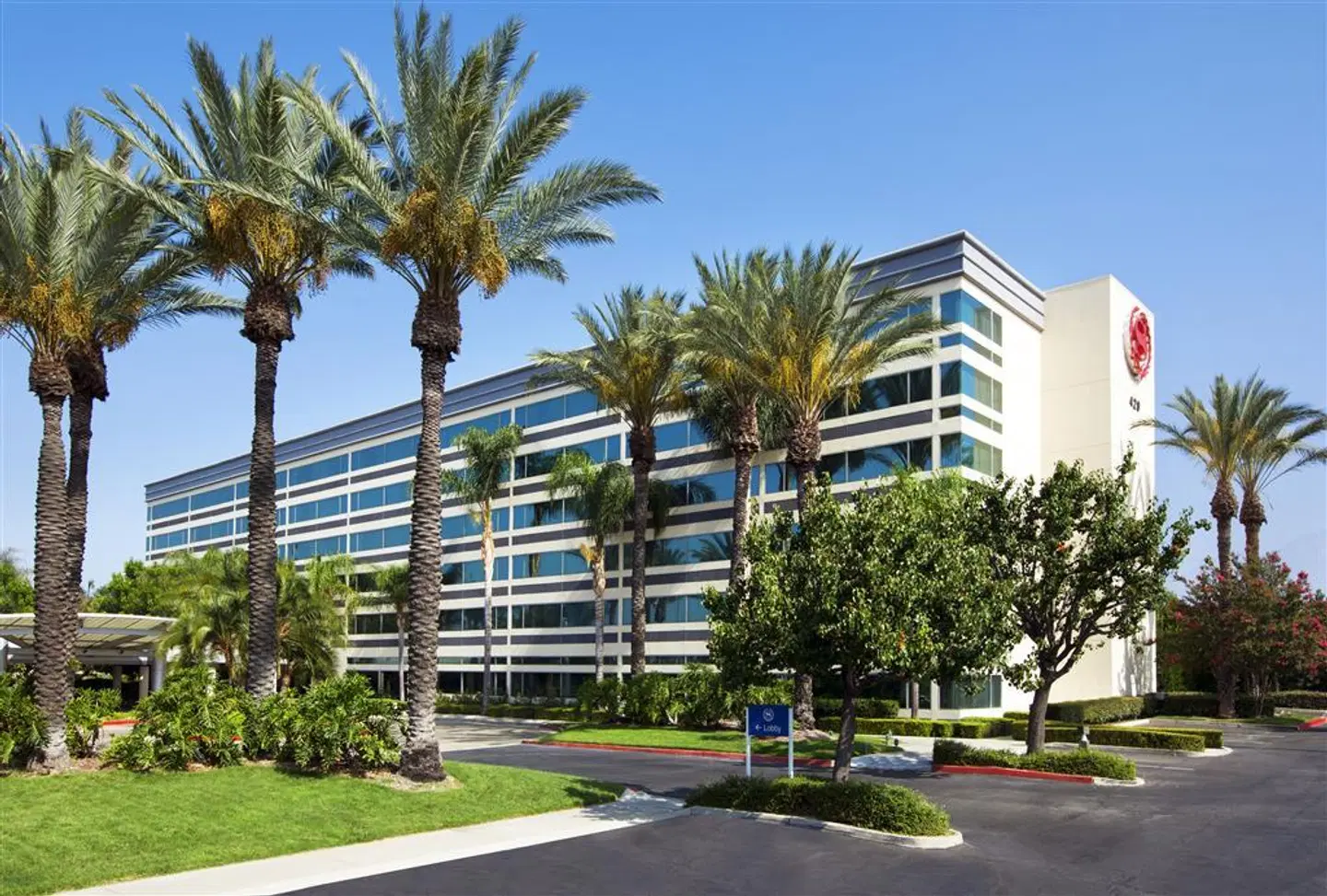 Sheraton Ontario Airport Hotel EXTERIOR