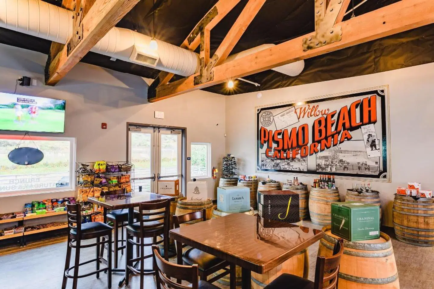 SeaCrest Oceanfront Hotel Bar