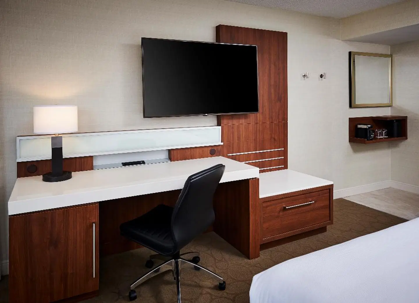 Delta Hotels by Marriott Toronto Mississauga ROOM_EXAMPLE