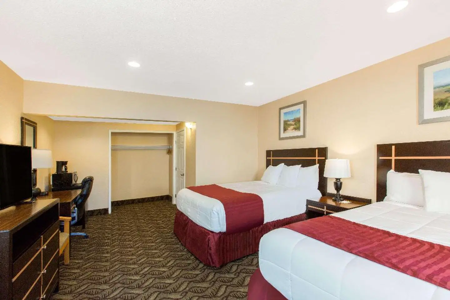 Days Inn by Wyndham Redwood City ROOM_EXAMPLE