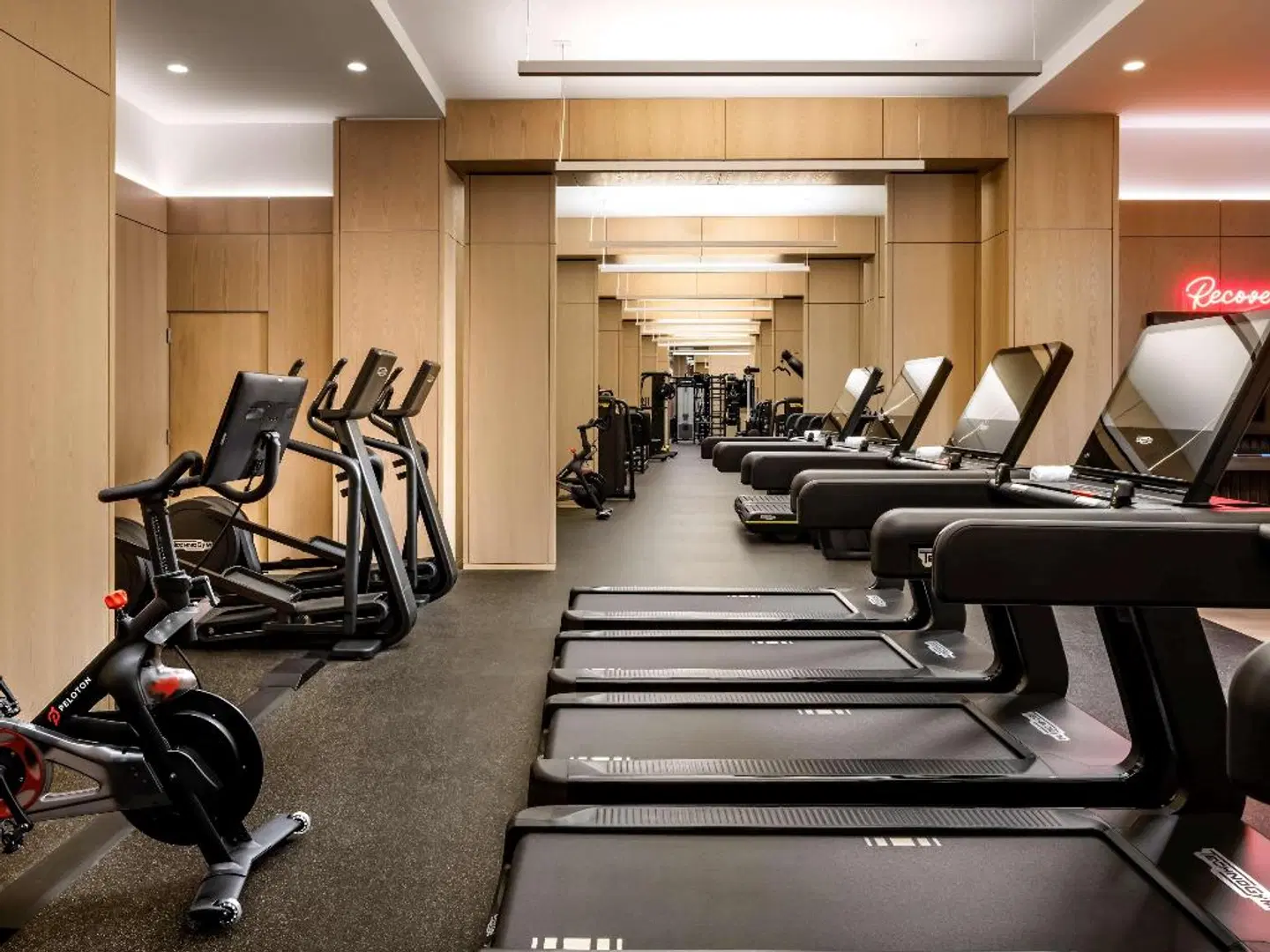 Fairmont Century Plaza SPORTS_AND_LEISURE