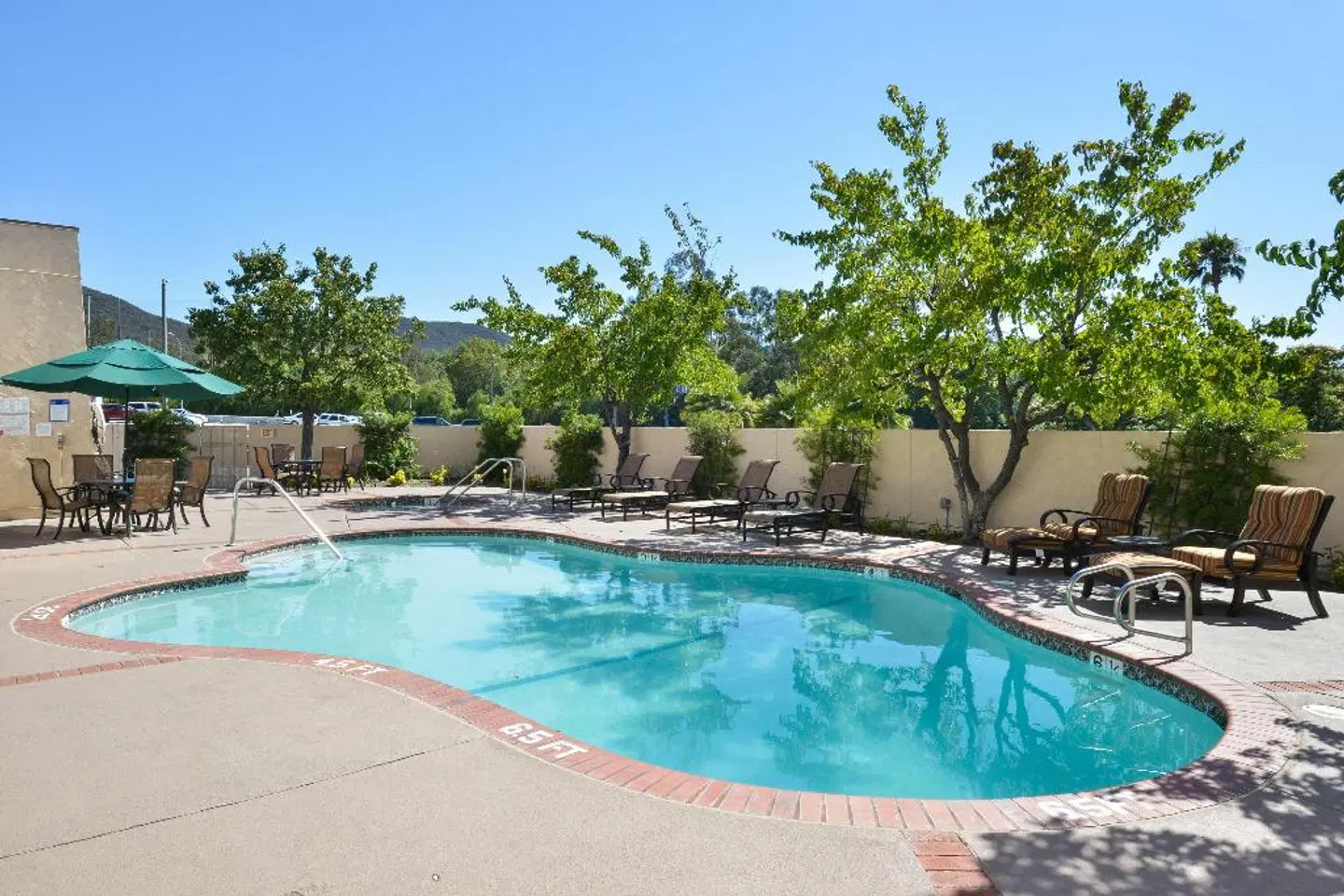 Best Western Plus Thousand Oaks Inn OUTDOOR_POOL