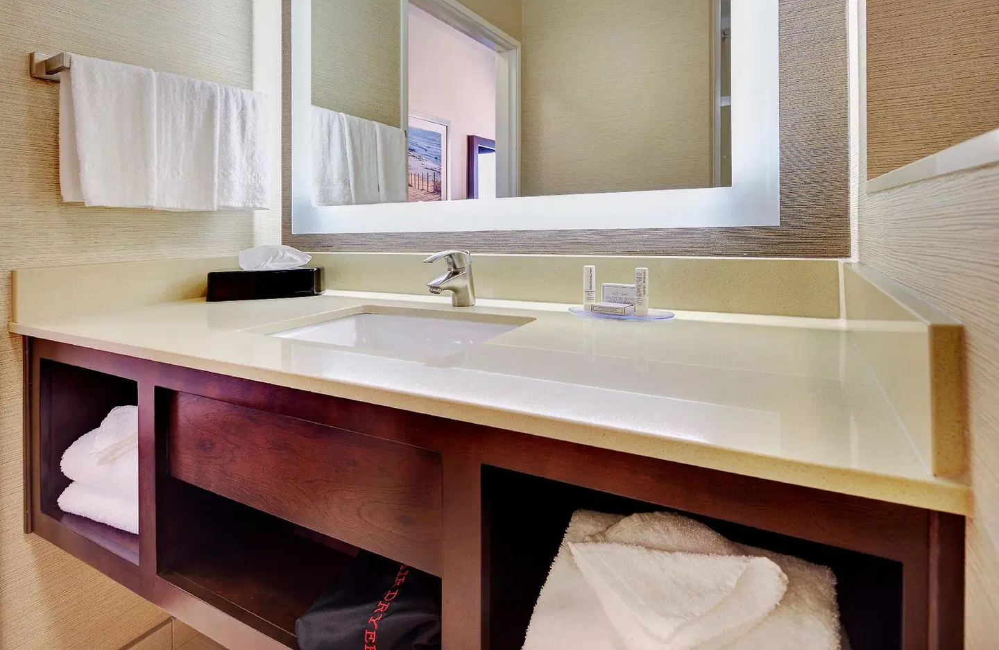 Fairfield Inn & Suites by Marriott San Diego Carlsbad Badezimmer