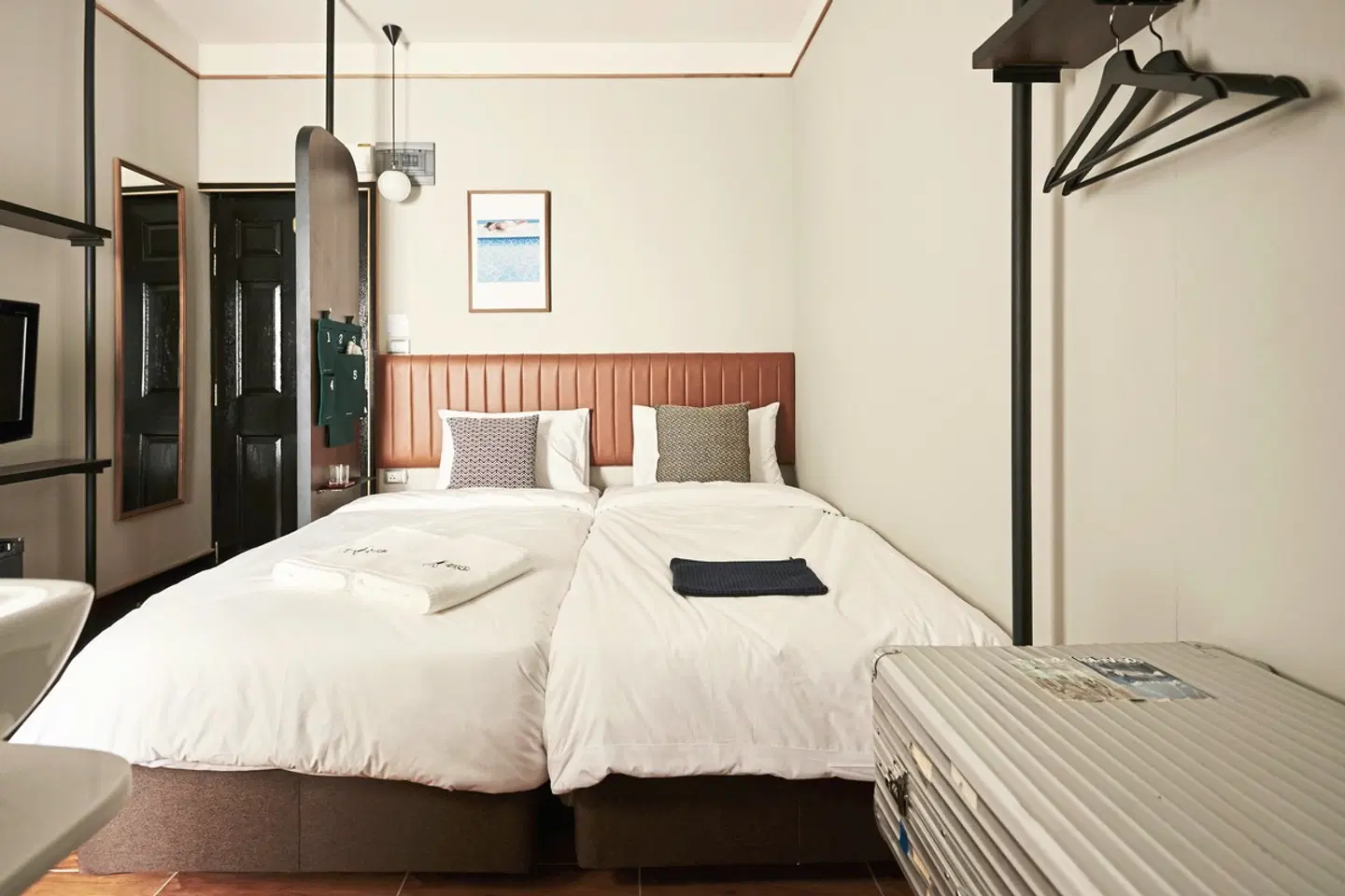 Josh Hotel ROOM_EXAMPLE