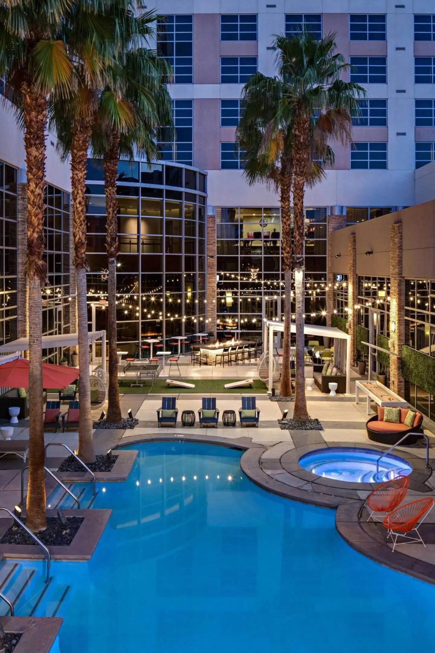 Renaissance Las Vegas Hotel OUTDOOR_POOL