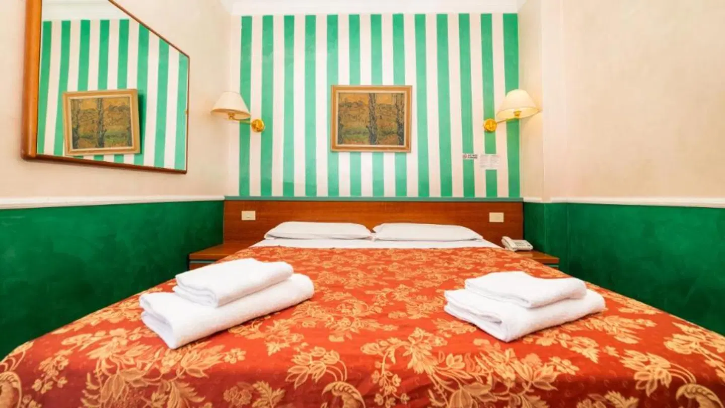 Hotel Center 3 ROOM_EXAMPLE