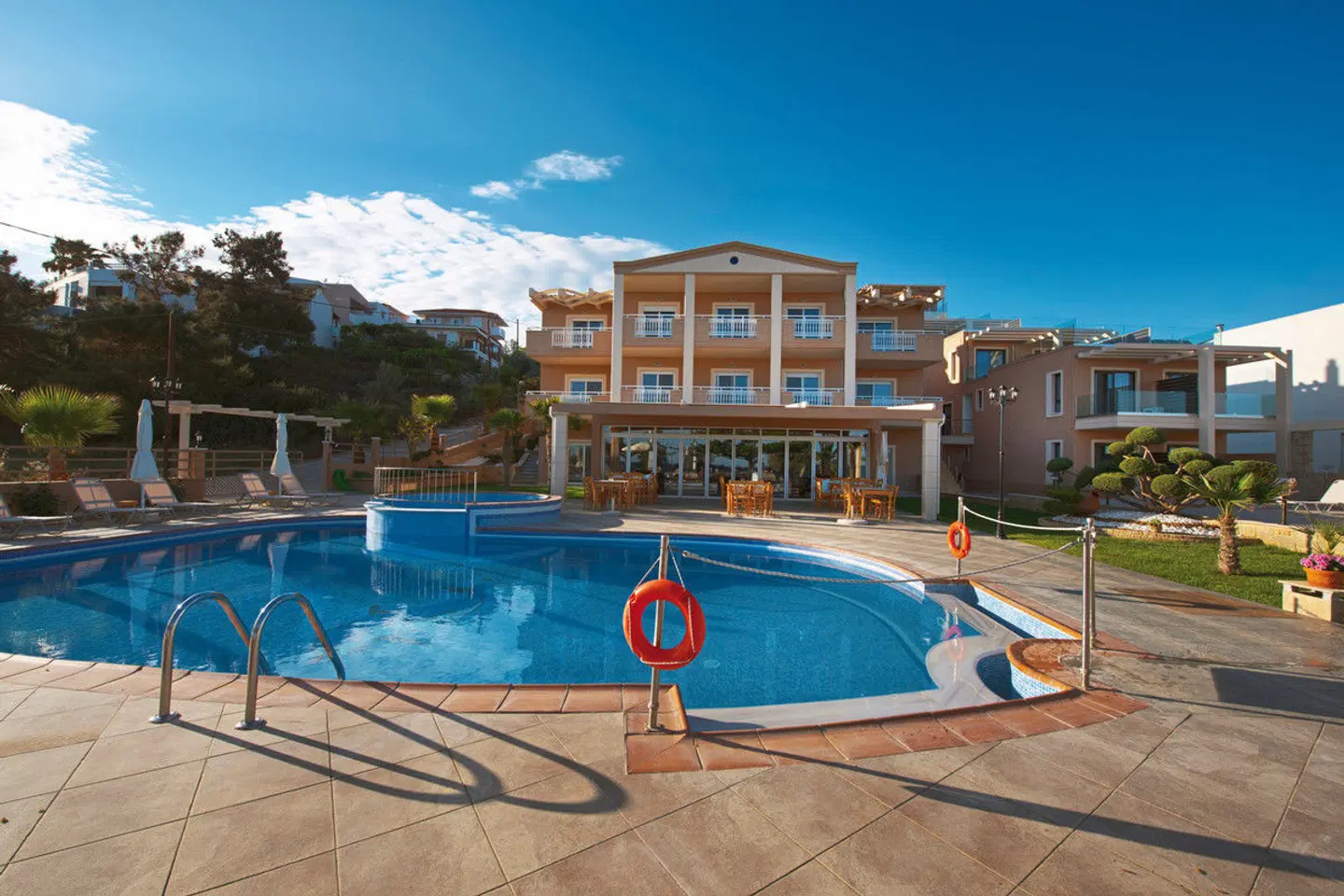 Blue View Superior Suites OUTDOOR_POOL