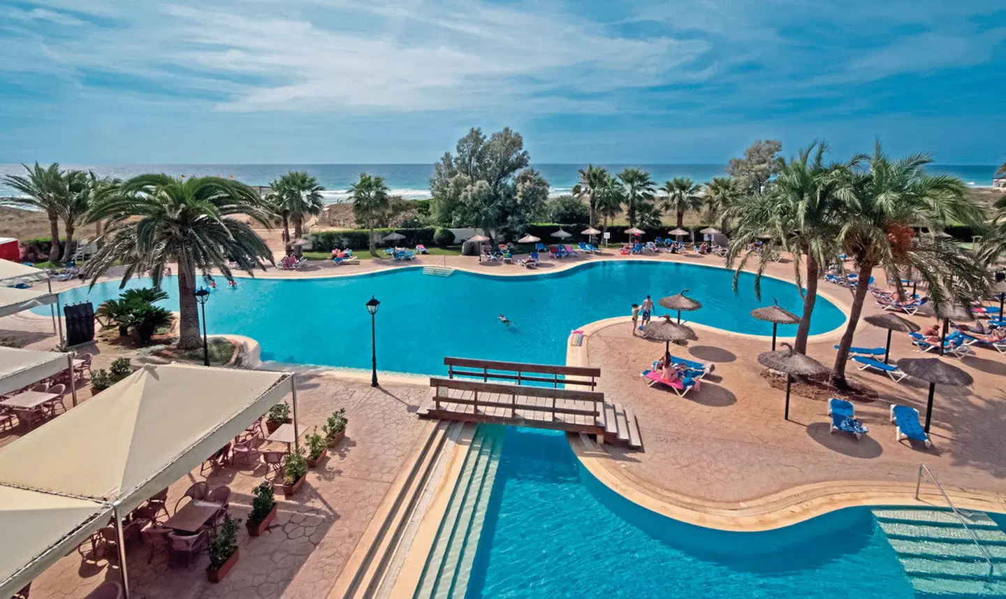 Sol Milanos Pingüinos OUTDOOR_POOL