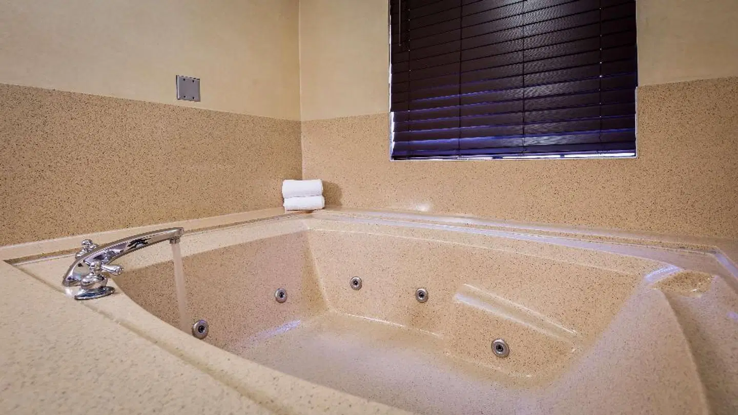 Best Western Hollywood Plaza Inn HEALTH_BEAUTY