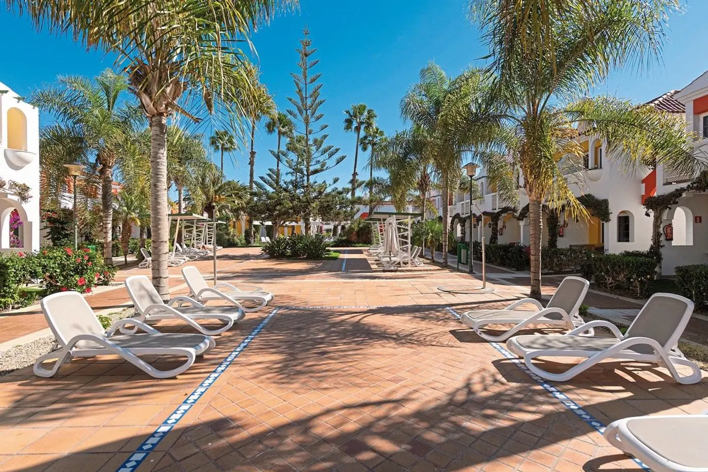 Cordial Green Golf Strand