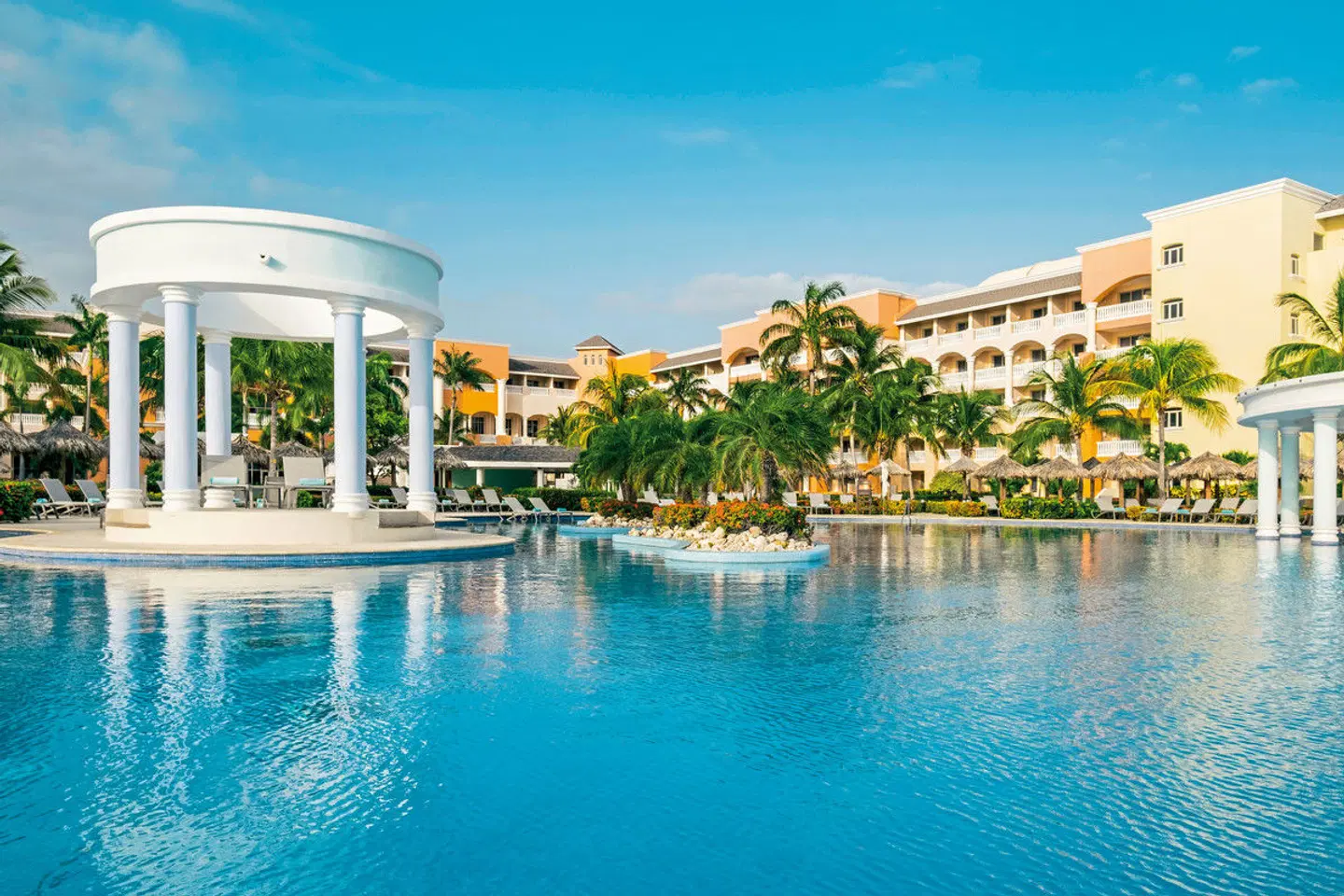 Iberostar Selection Rose Hall Suites EXTERIOR
