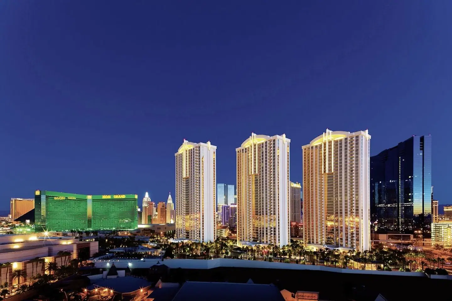 The Signature at MGM Grand LANDSCAPE