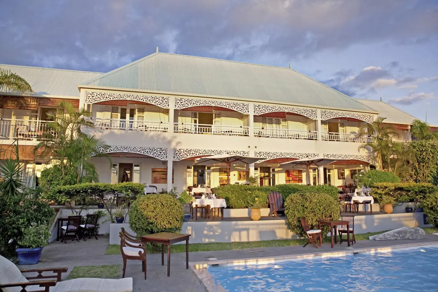 Blue Margouillat EXTERIOR