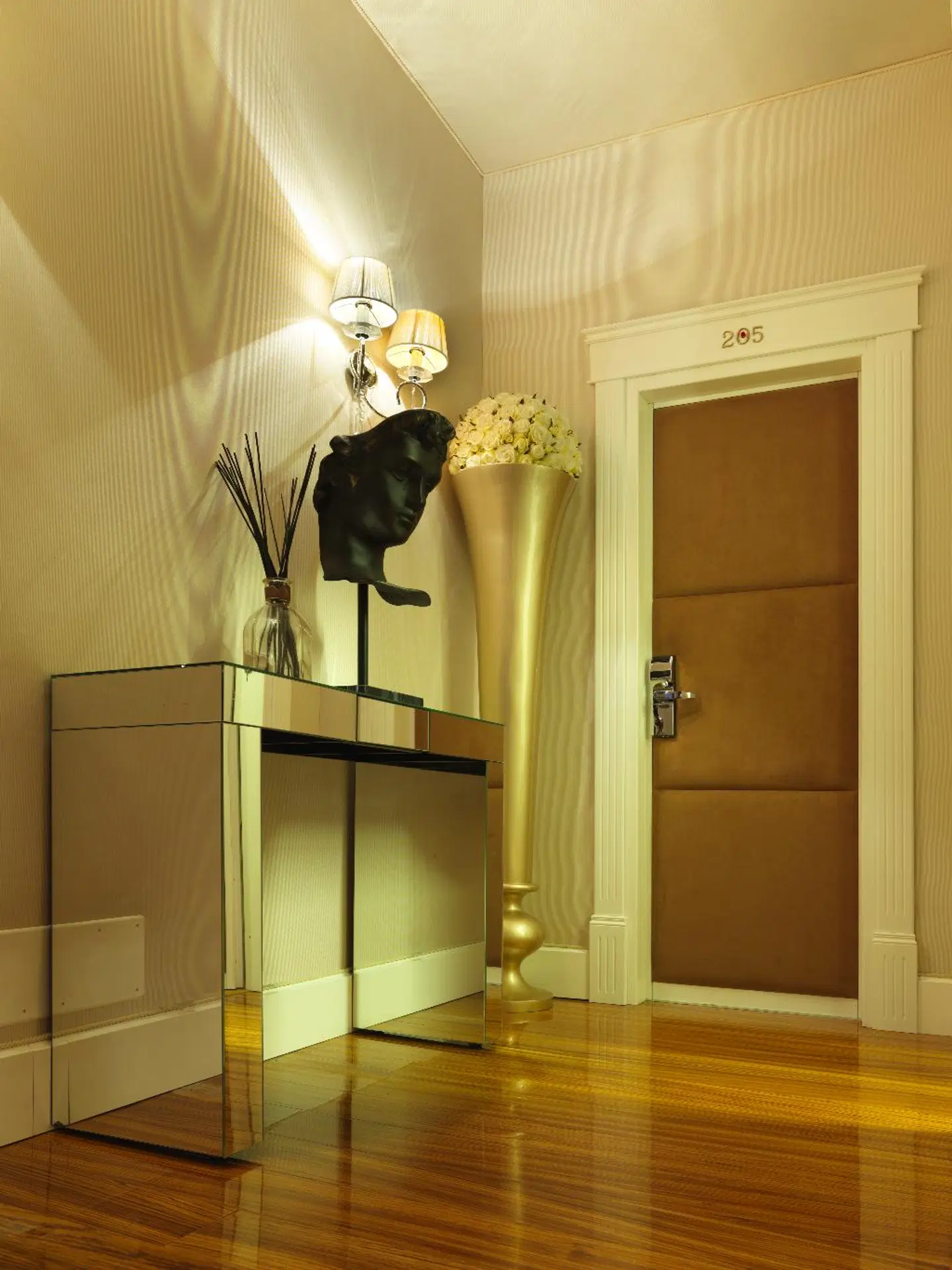 Spagna Royal Suite HEALTH_BEAUTY