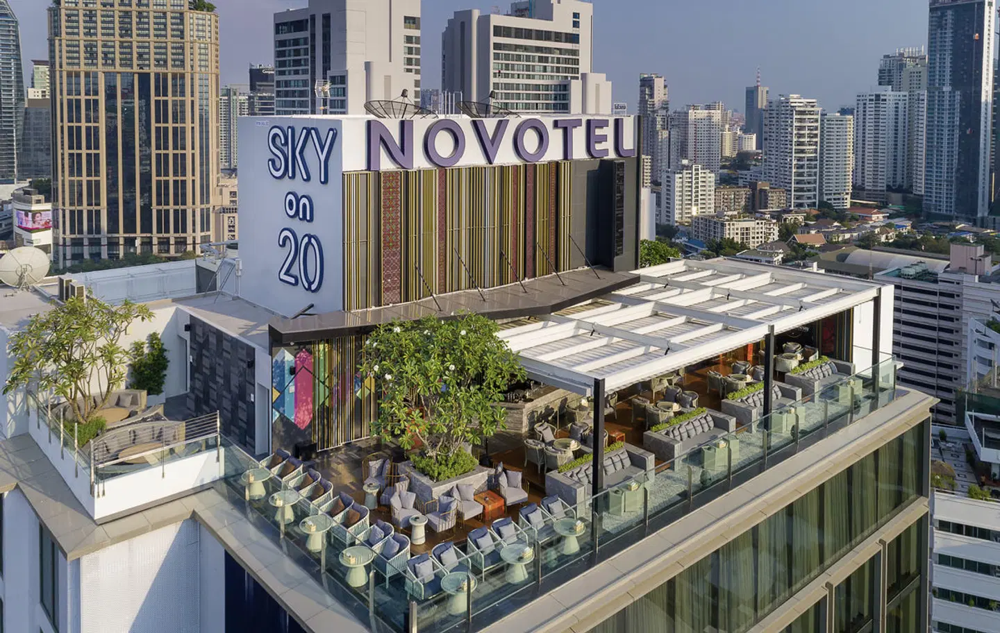 Novotel Bangkok Sukhumvit 20 EXTERIOR