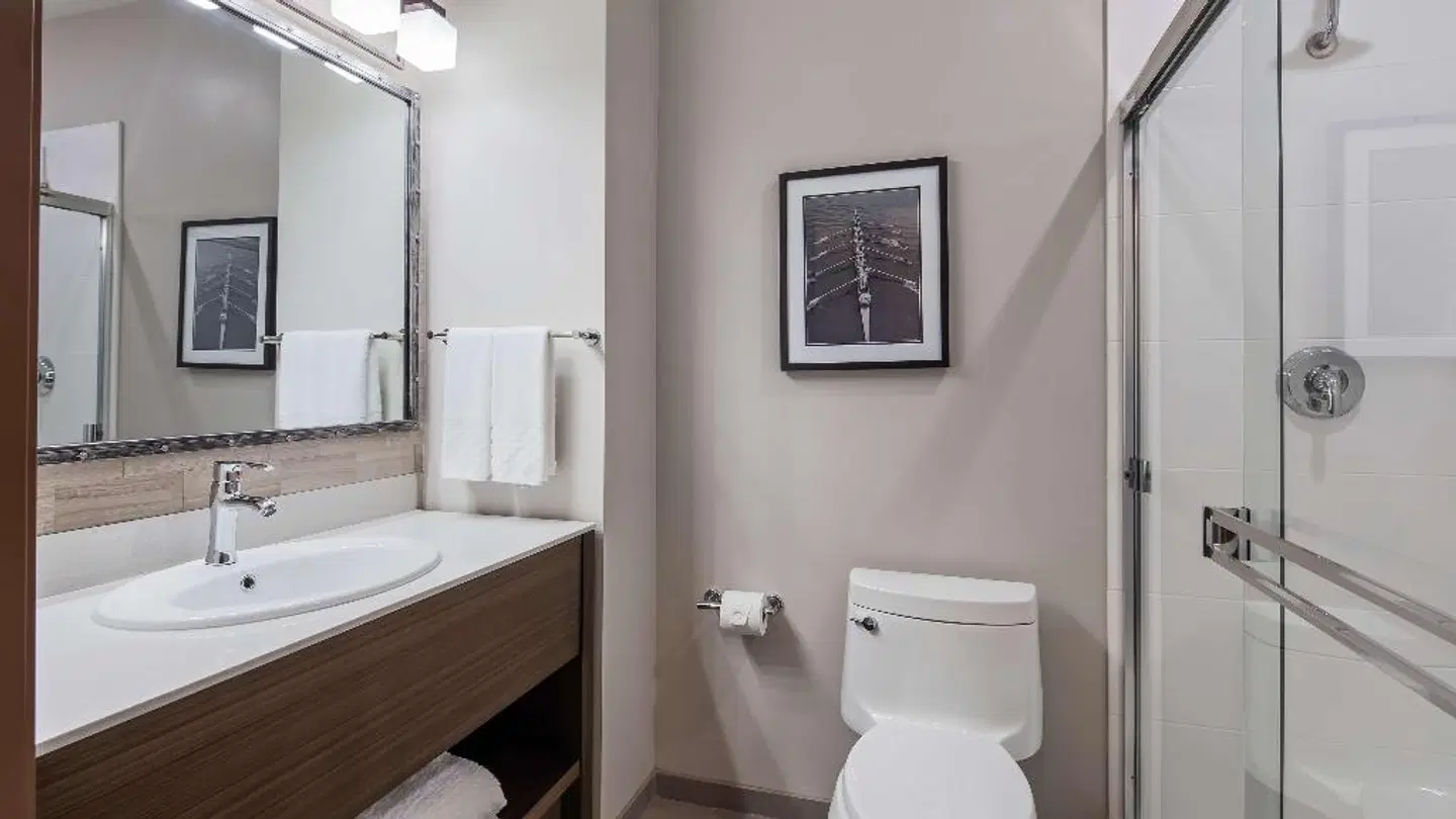 Aristocrat Hotel, BW Signature Collection Badezimmer