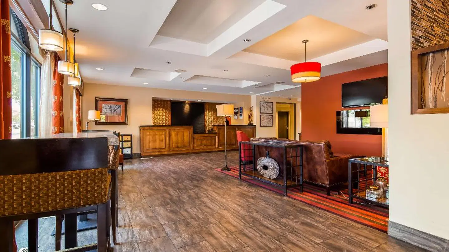 Best Western Plus Cotton Tree Inn LOUNGE_LOBBY