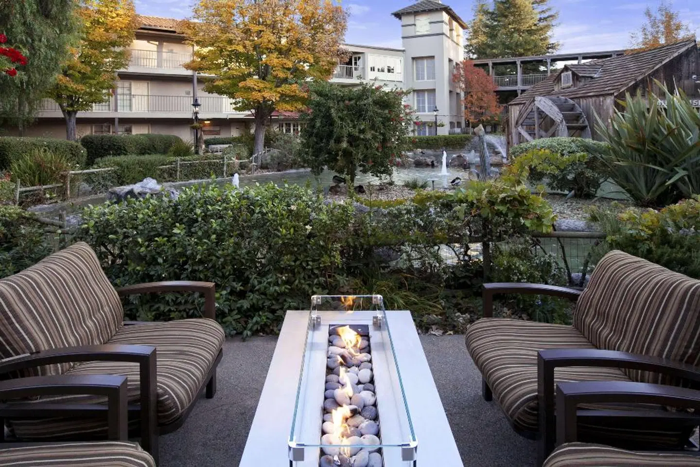 Embassy Suites by Hilton Napa Valley Terrasse
