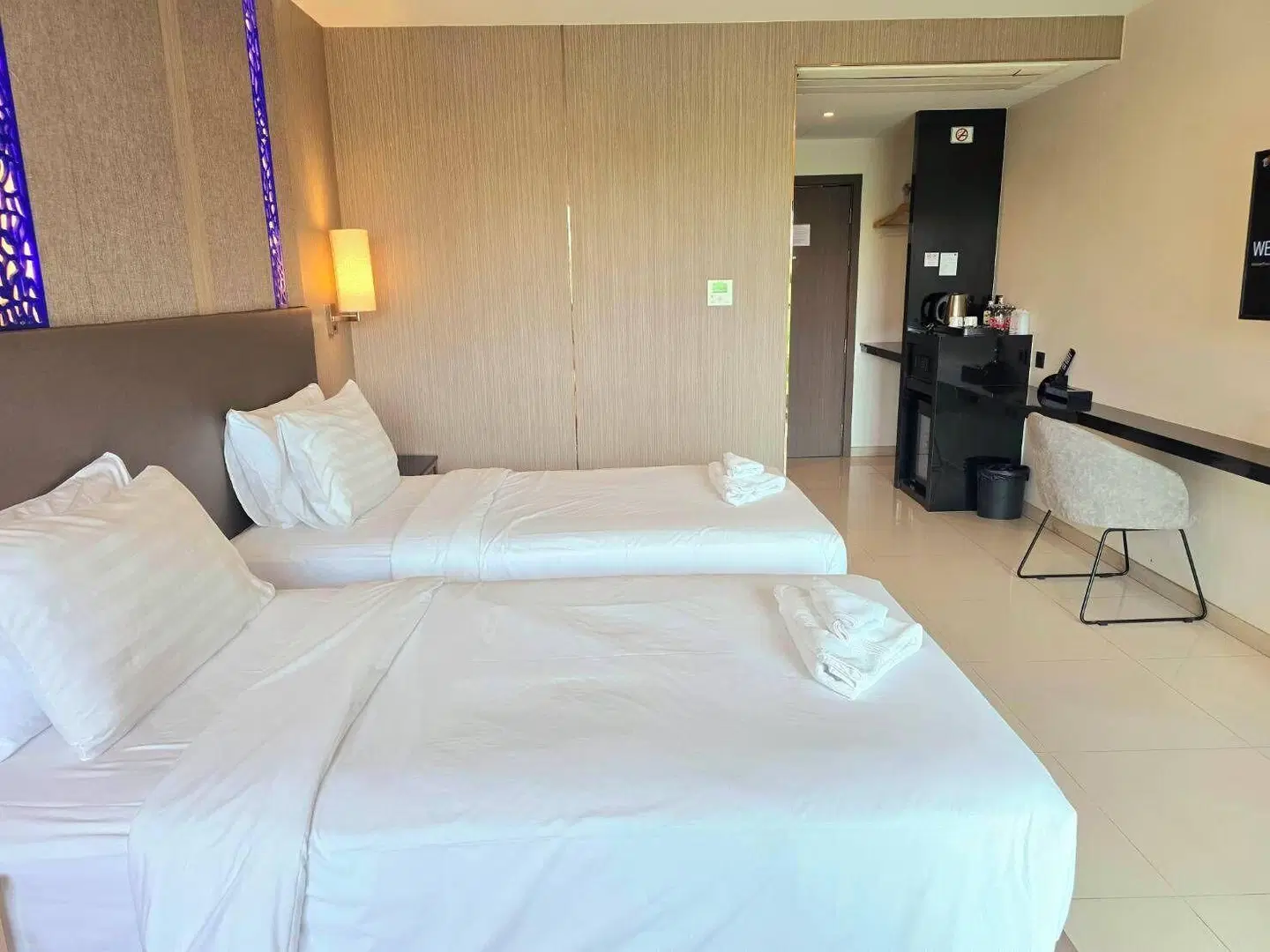 The TJ Hotel ROOM_EXAMPLE