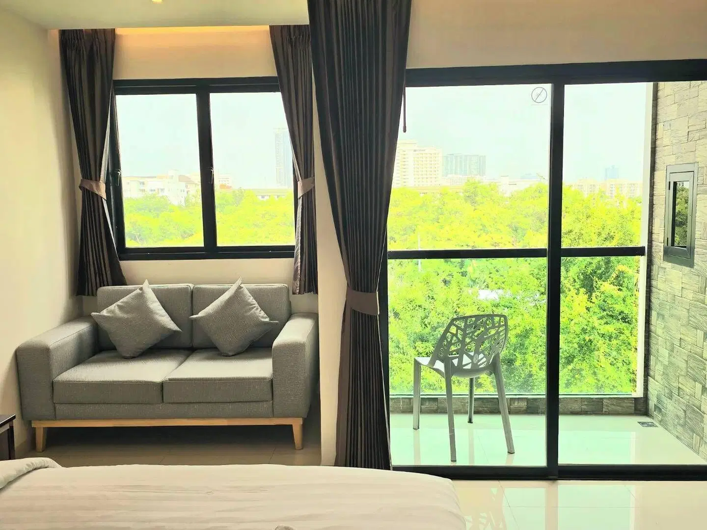 The TJ Hotel ROOM_EXAMPLE