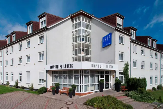 TRYP By Wyndham Luebeck Aquamarin EXTERIOR