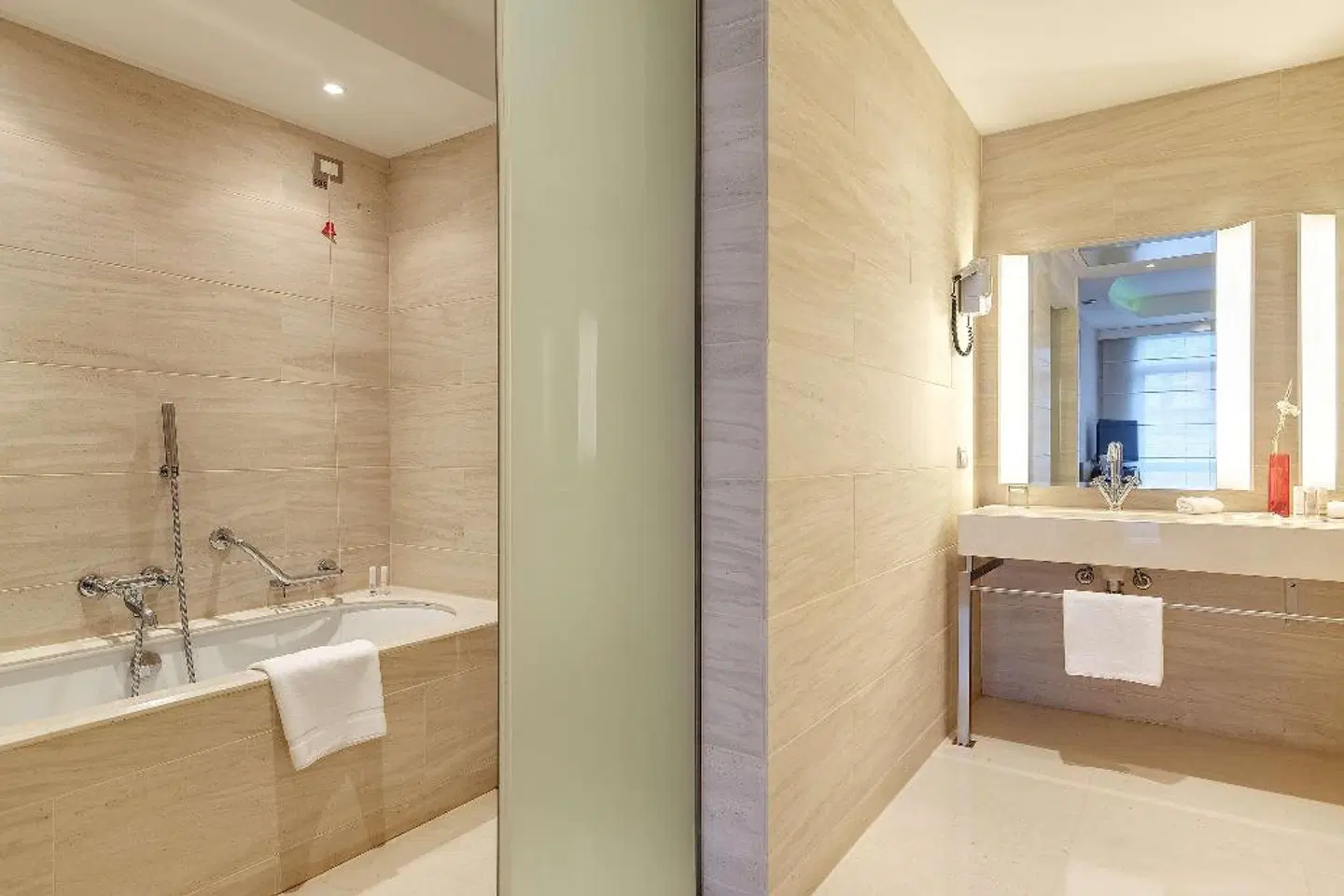 Precise House Mantegna Roma Badezimmer