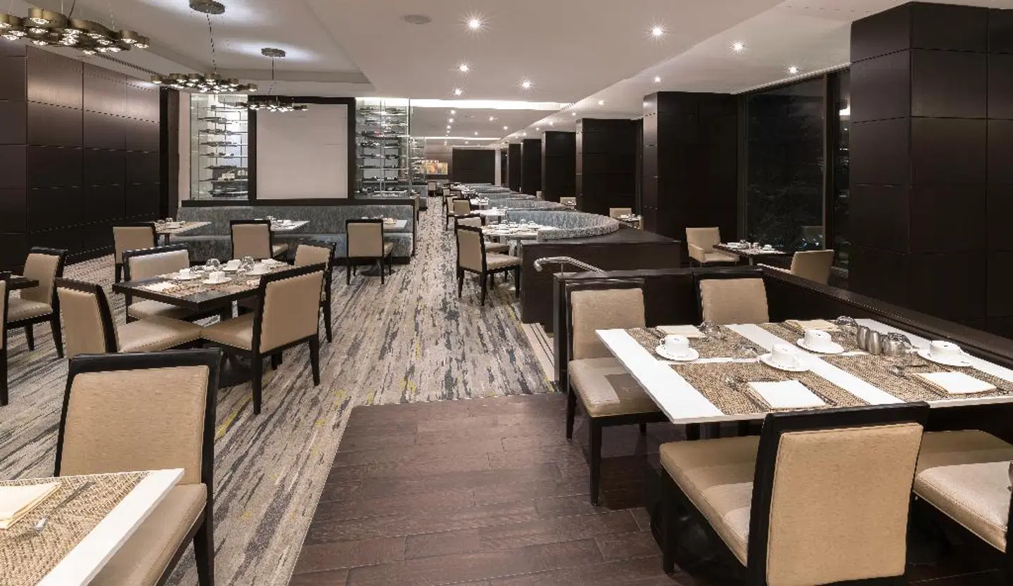 Pan Pacific Toronto Restaurant