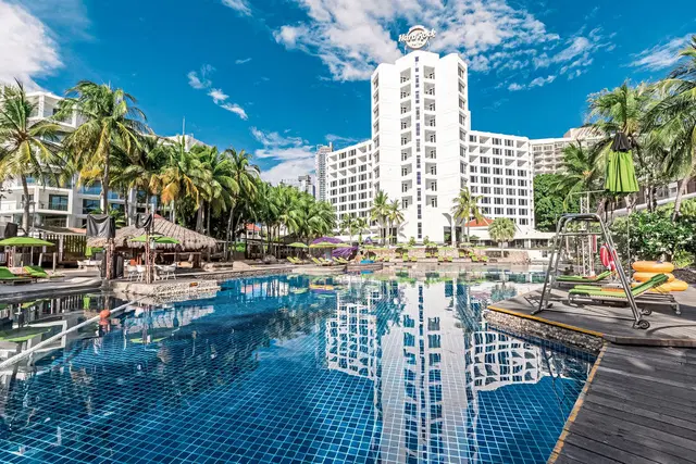 Hard Rock Hotel Pattaya OUTDOOR_POOL