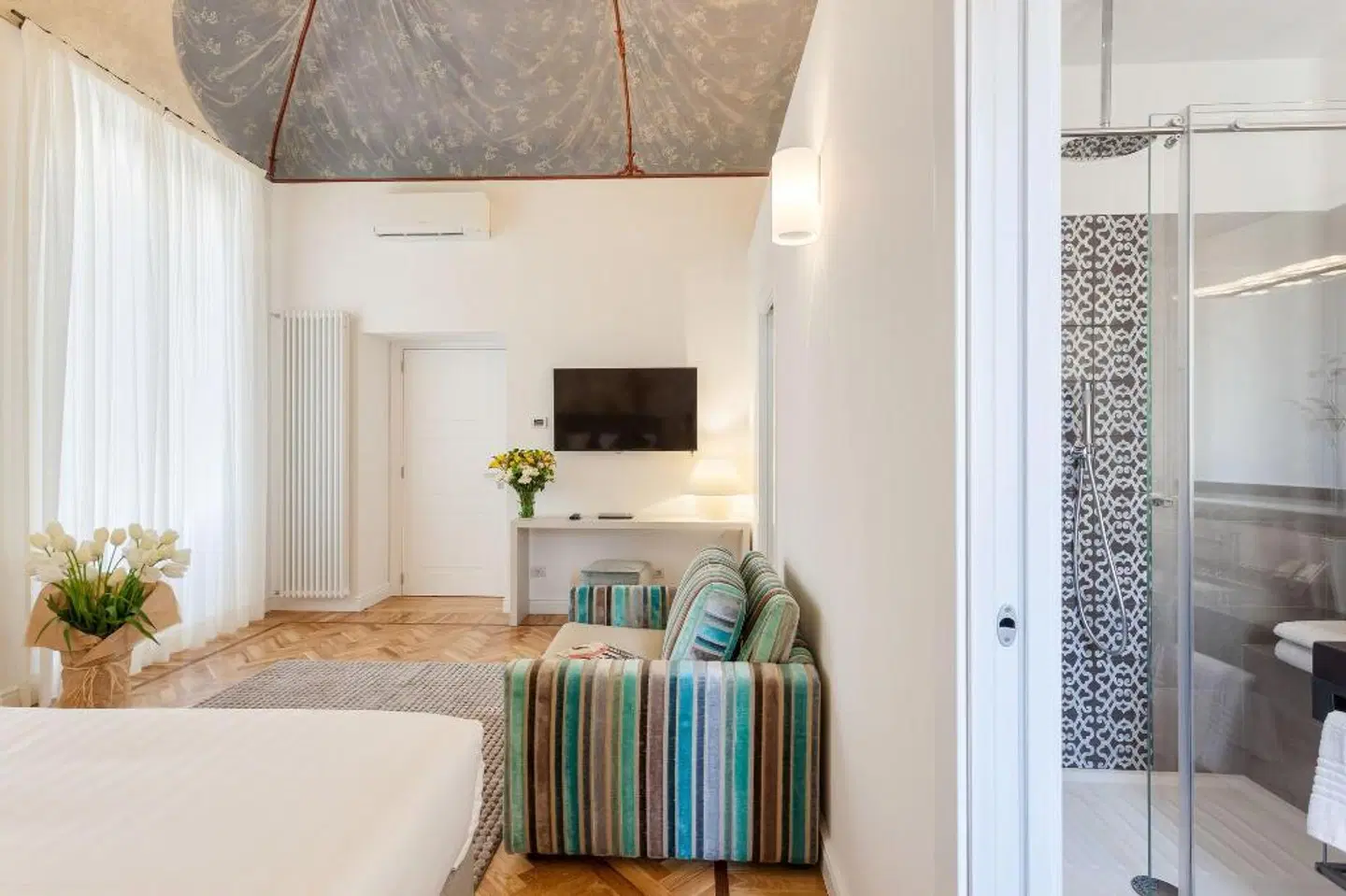 504 Corso Suites ROOM_EXAMPLE