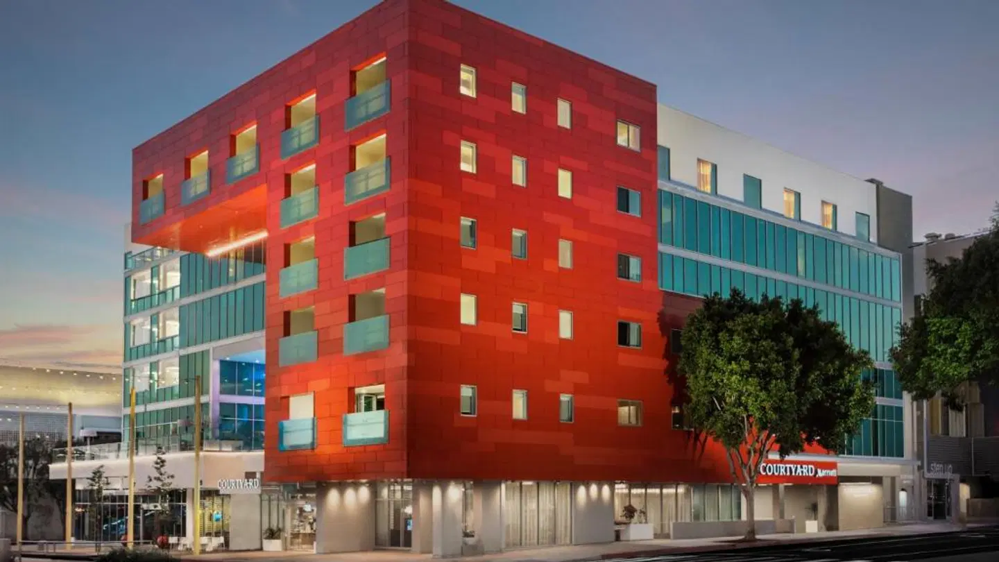 Courtyard by Marriott Santa Monica EXTERIOR