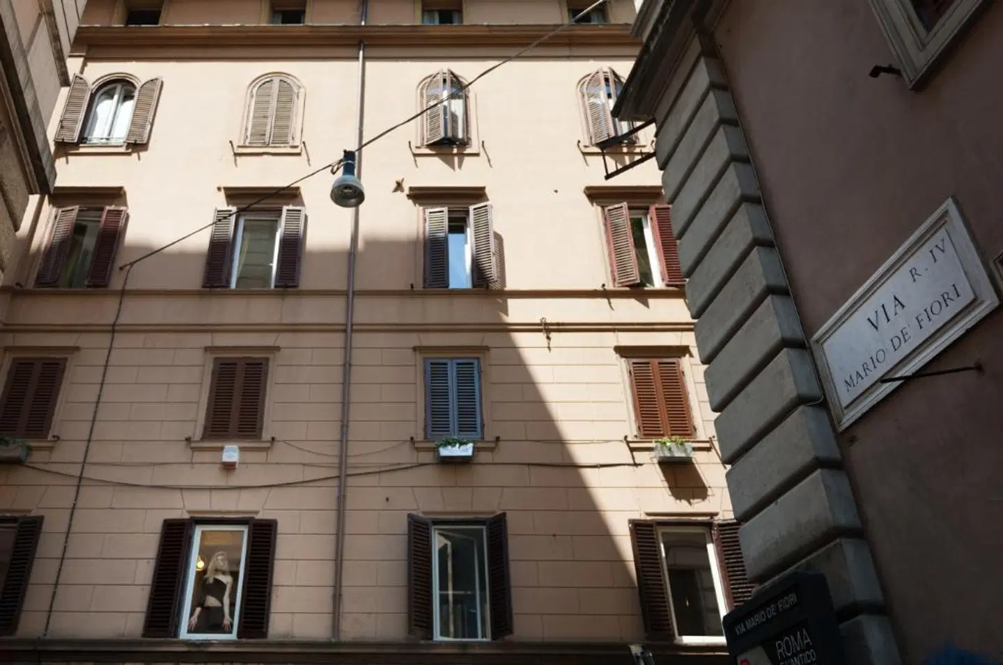 iRooms - Spanish Steps MODEL_IMPRESSION