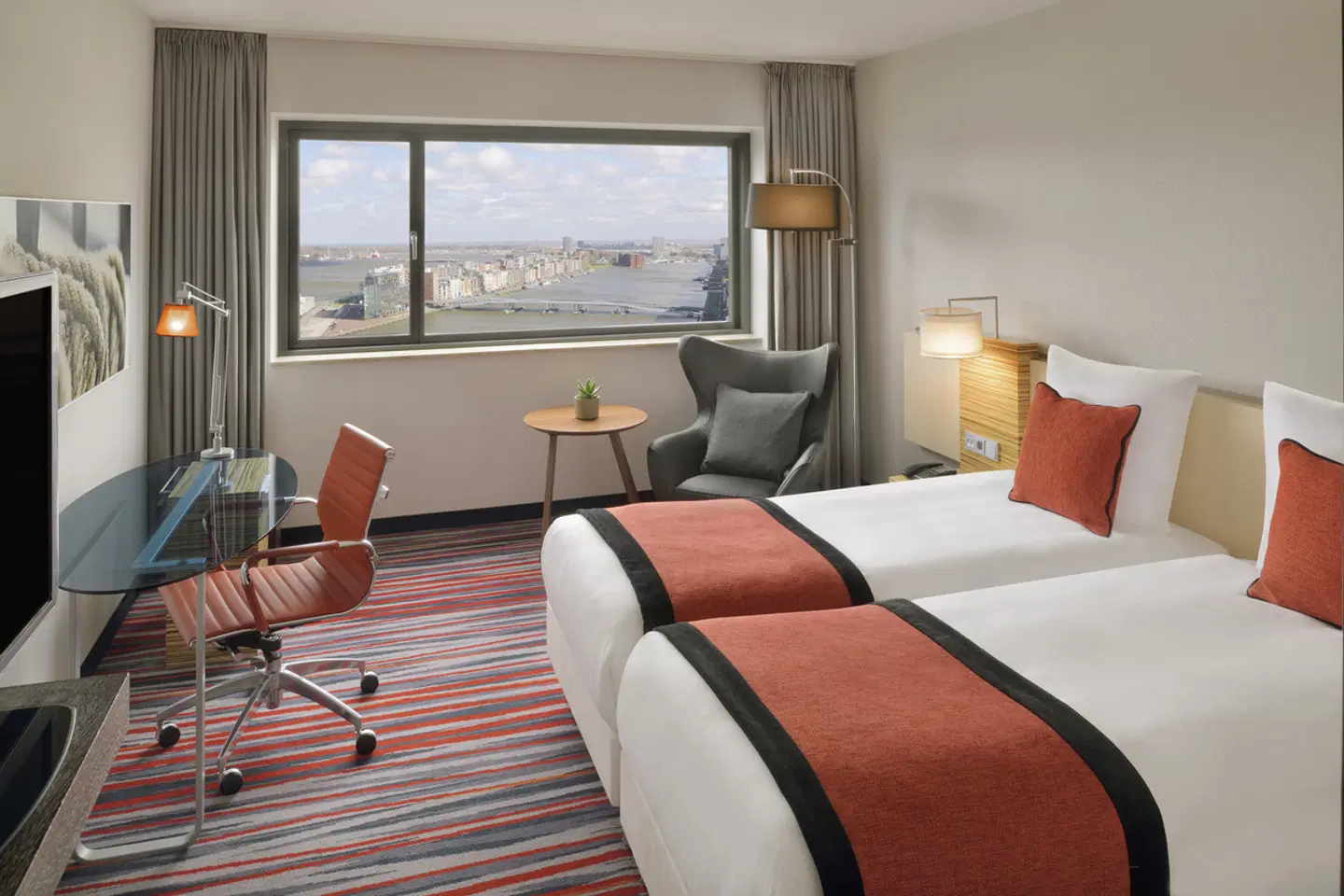 Mövenpick Hotel Amsterdam City Centre ROOM_EXAMPLE