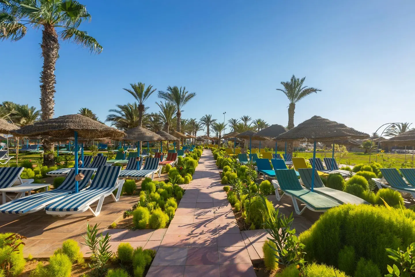 Welcome Meridiana Strand